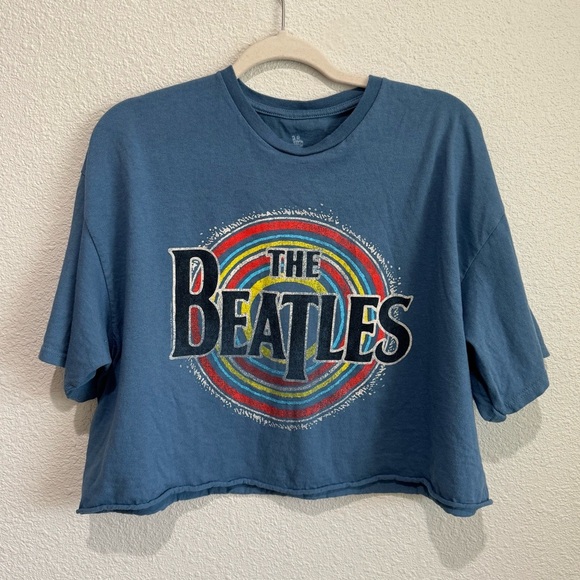 Junk Food Womens XL The Beatles Cropped Graphic Tshirt Festival Boho Casual - Picture 1 of 6